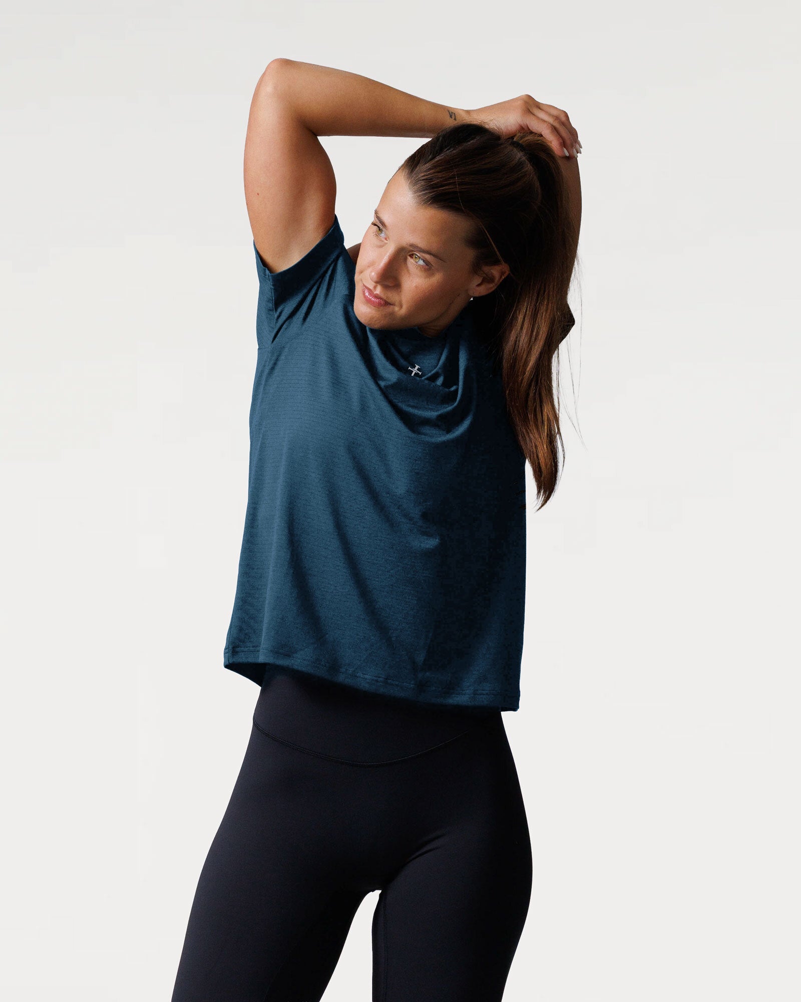 Women's Aion-Lite™ Relaxed Tee "Cross" - Midnight Navy