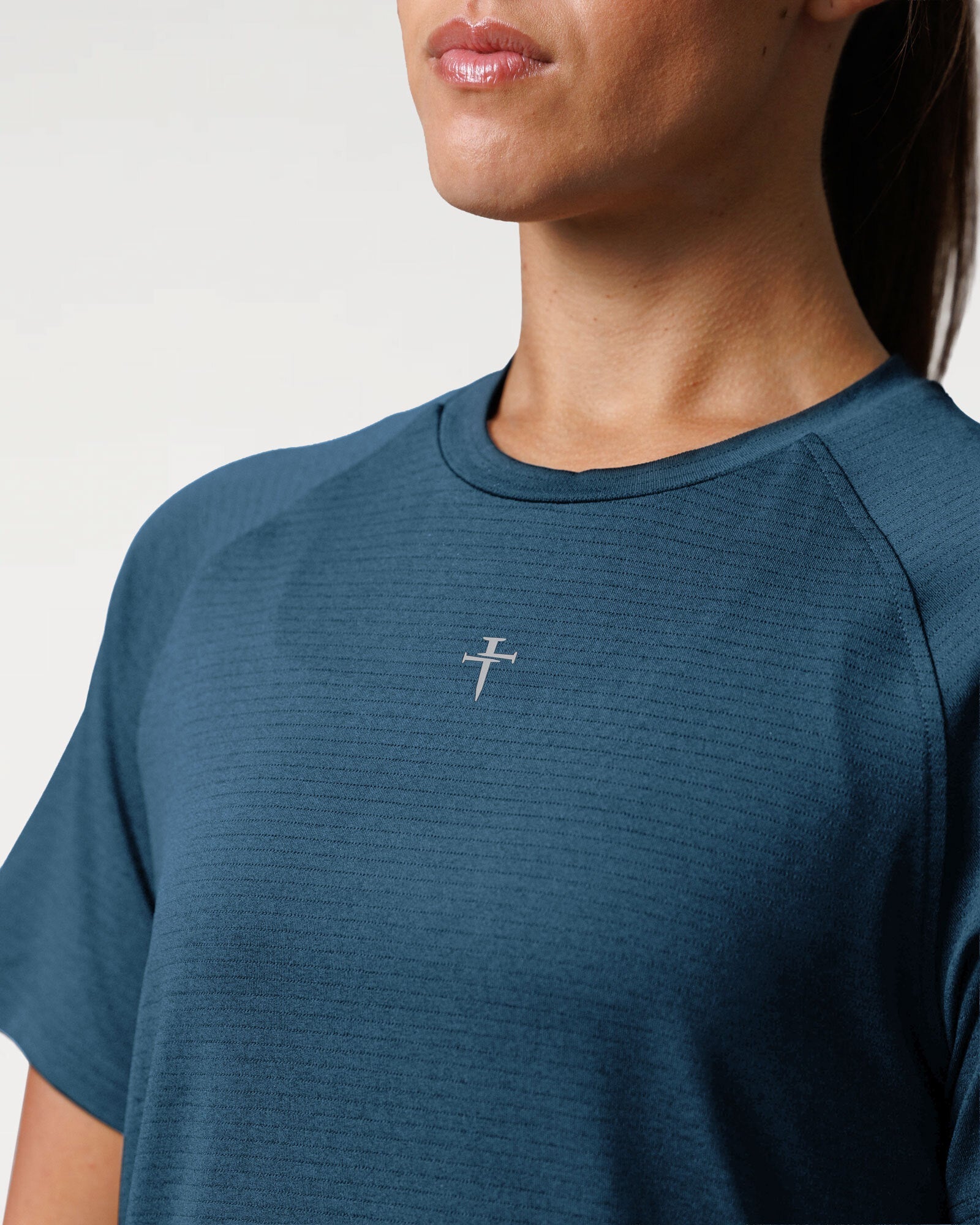 Women's Aion-Lite™ Relaxed Tee "Cross" - Midnight Navy