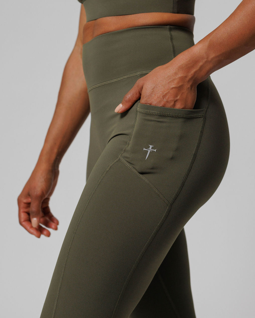 Nova Pocket Legging 27" - Dark Pine